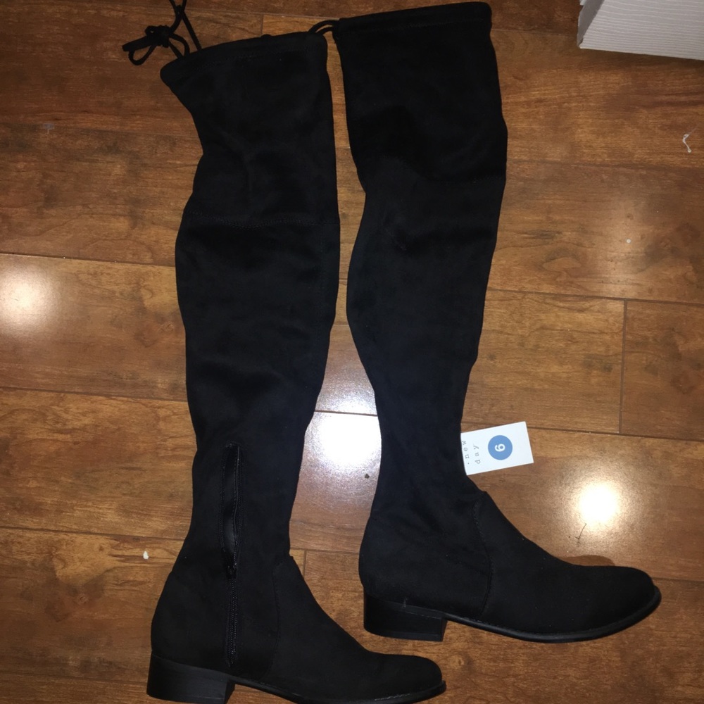 Thigh boots